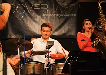 Ernesto: Ciencia, Pasión y Ritmos Peruanos en los Países Bajos